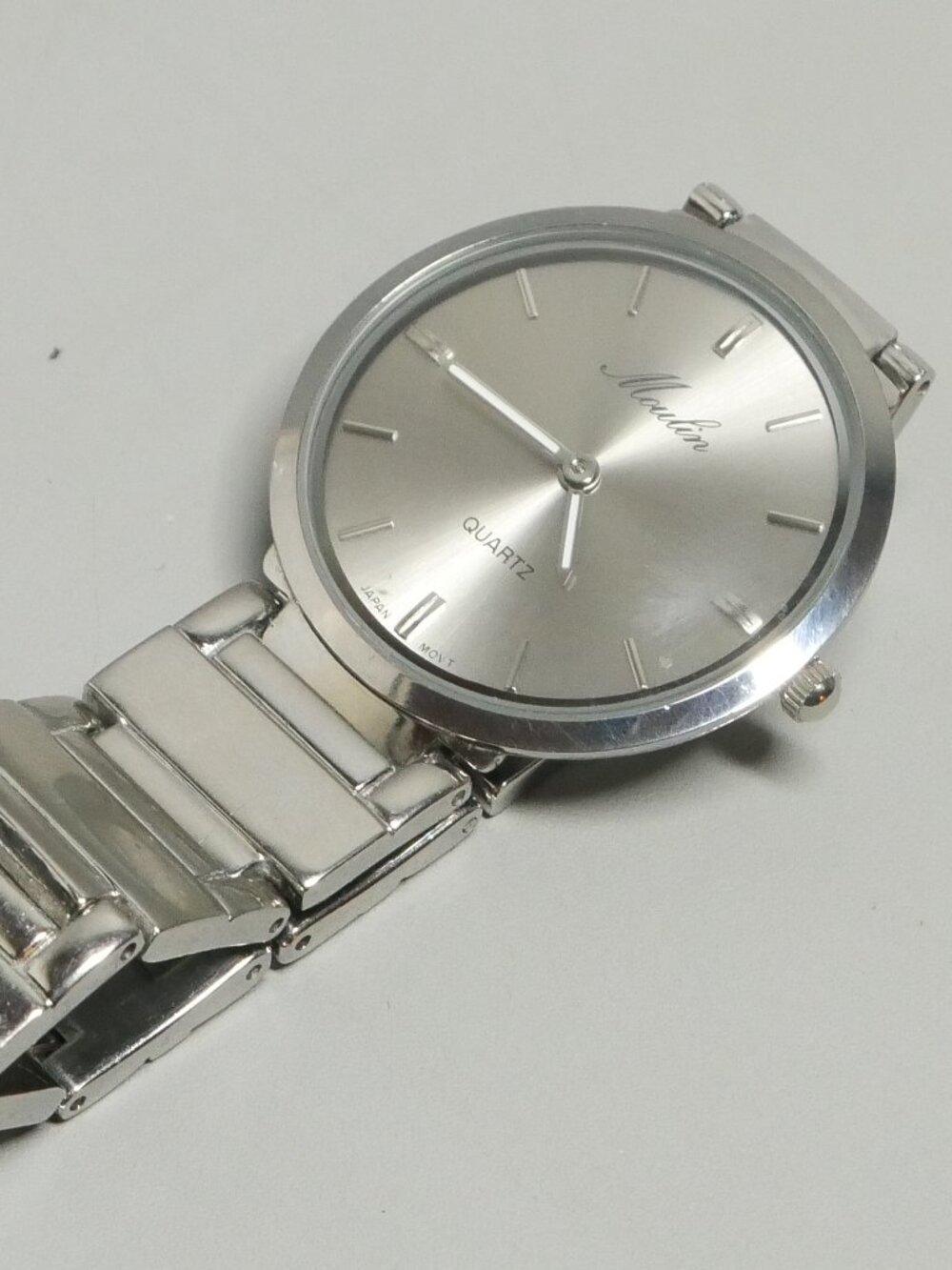 Ladie's Moulin Large Dial Quartz Analog Watch Stainless Bracelet Works Great!